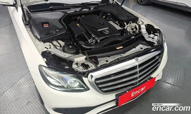Mercedes-Benz E-Class 2017 2.0 автомат (гидро), миниатюра 6