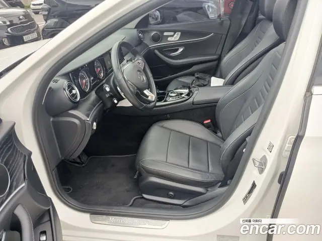 Mercedes-Benz E-Class 2017 2.0 автомат (гидро), миниатюра 12