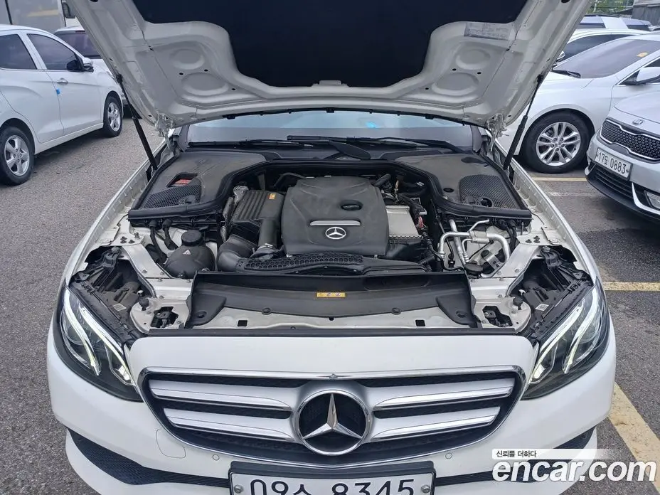 Mercedes-Benz E-Class 2017 2.0 автомат (гидро), фото 18 Mercedes-Benz E-Class 2017 2.0 автомат (гидро), фото 18