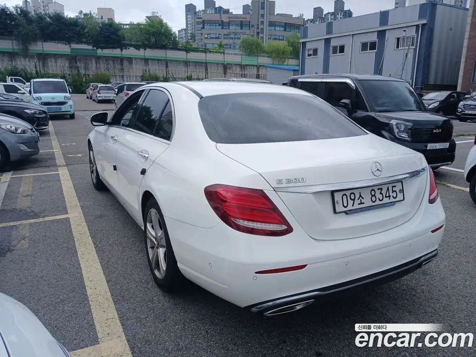 Mercedes-Benz E-Class 2017 2.0 автомат (гидро), фото 4 Mercedes-Benz E-Class 2017 2.0 автомат (гидро), фото 4