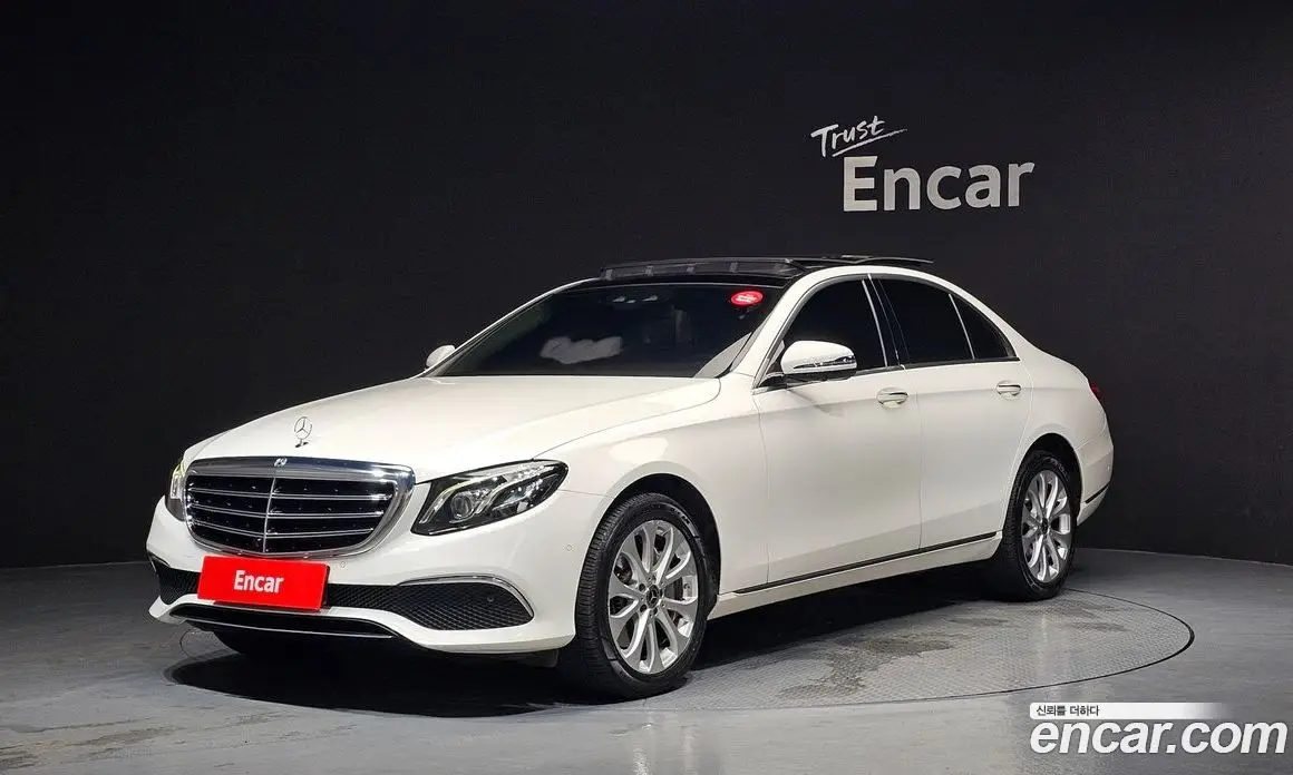 Mercedes-Benz E-Class 2019 2.0 автомат (гидро), фото 1 Mercedes-Benz E-Class 2019 2.0 автомат (гидро), фото 1