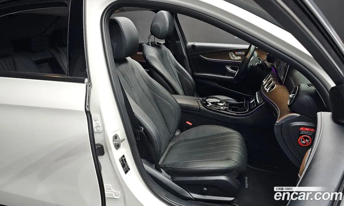 Mercedes-Benz E-Class 2019 2.0 автомат (гидро), фото 18 Mercedes-Benz E-Class 2019 2.0 автомат (гидро), фото 18