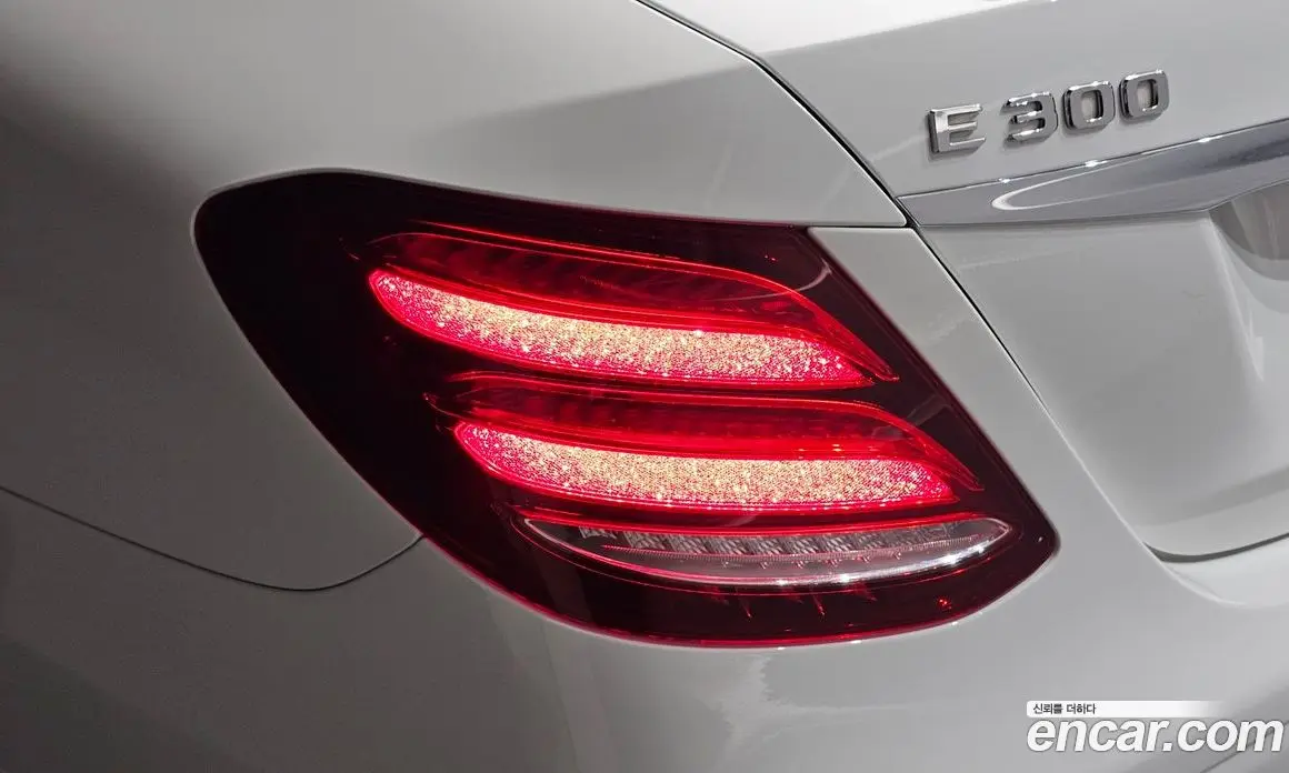 Mercedes-Benz E-Class 2019 2.0 автомат (гидро), фото 9 Mercedes-Benz E-Class 2019 2.0 автомат (гидро), фото 9