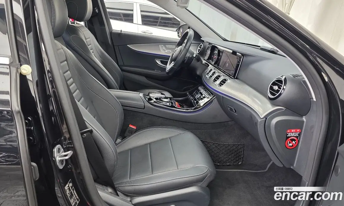 Mercedes-Benz E-Class 2019 2.0 автомат (гидро), фото 16 Mercedes-Benz E-Class 2019 2.0 автомат (гидро), фото 16