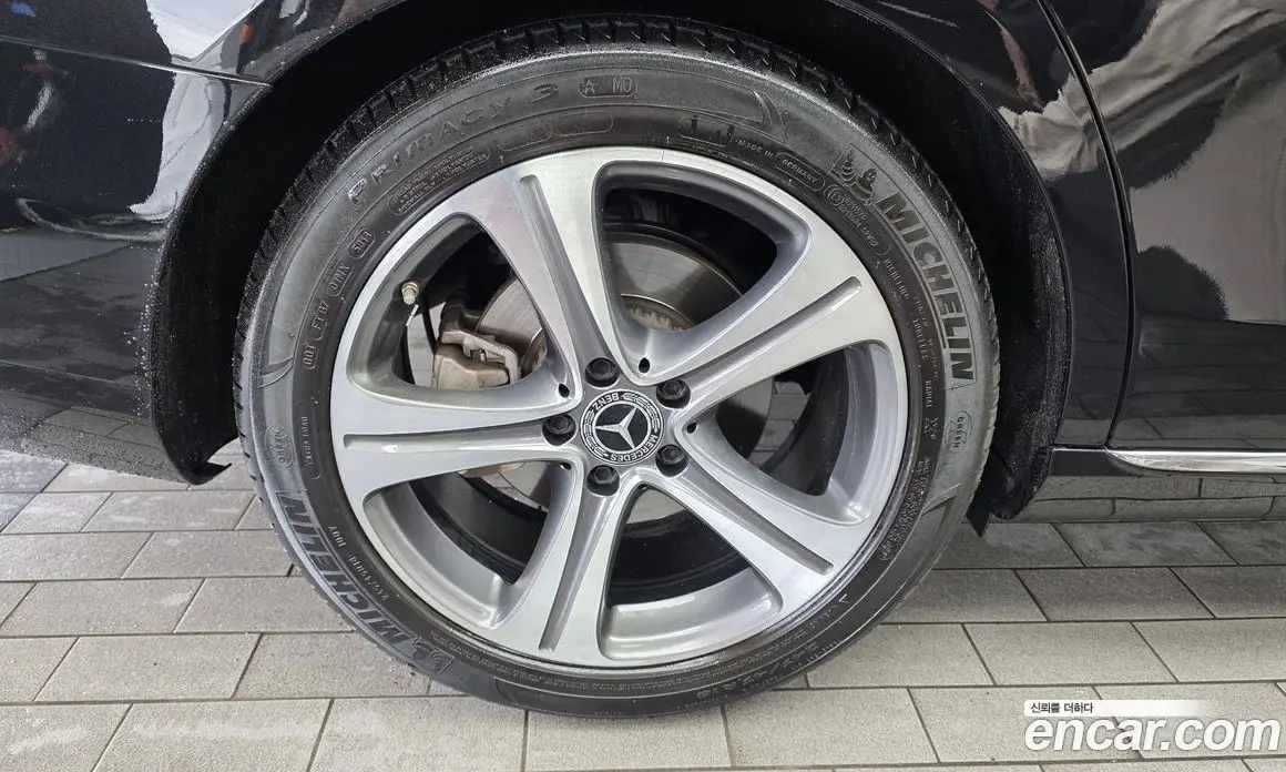 Mercedes-Benz E-Class 2019 2.0 автомат (гидро), фото 5 Mercedes-Benz E-Class 2019 2.0 автомат (гидро), фото 5