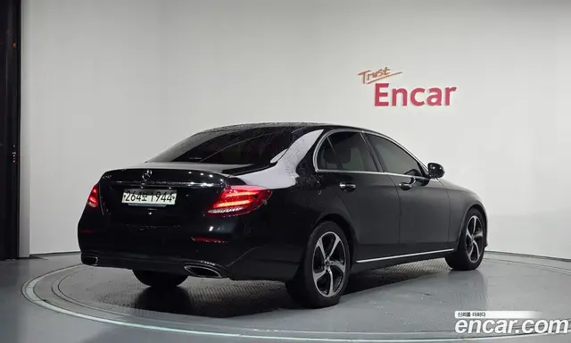 Mercedes-Benz E-Class 2019 2.0 автомат (гидро), миниатюра 2 Mercedes-Benz E-Class 2019 2.0 автомат (гидро), миниатюра 2