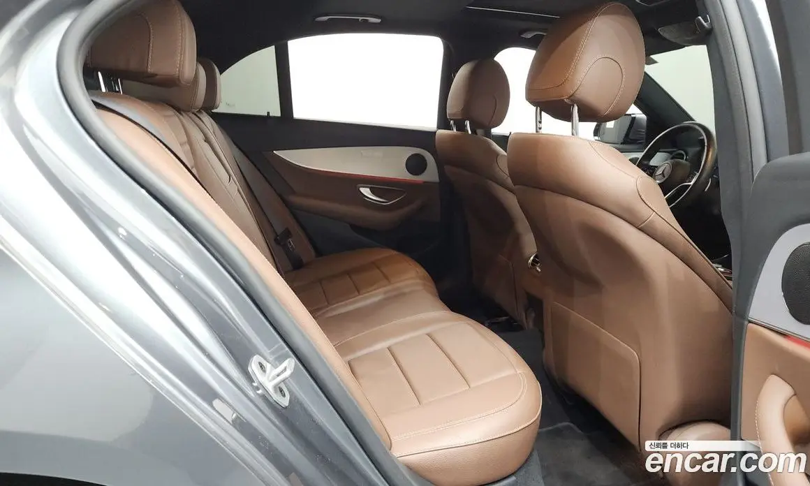 Mercedes-Benz E-Class 2021 2.0 автомат (гидро), фото 11 Mercedes-Benz E-Class 2021 2.0 автомат (гидро), фото 11