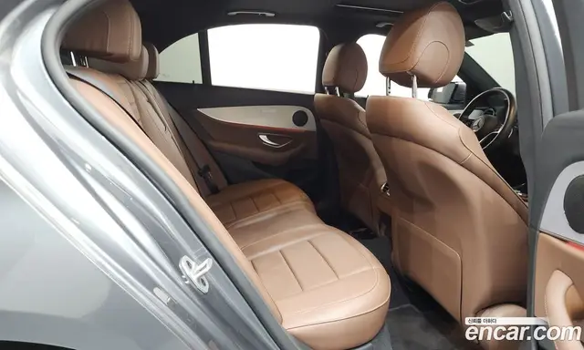 Mercedes-Benz E-Class 2021 2.0 автомат (гидро), миниатюра 11 Mercedes-Benz E-Class 2021 2.0 автомат (гидро), миниатюра 11