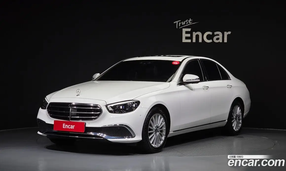 Mercedes-Benz E-Class 2022 2.0 автомат (гидро), фото 1 Mercedes-Benz E-Class 2022 2.0 автомат (гидро), фото 1
