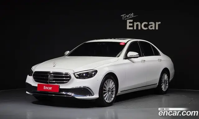 Mercedes-Benz E-Class 2022 2.0 автомат (гидро), миниатюра 1 Mercedes-Benz E-Class 2022 2.0 автомат (гидро), миниатюра 1