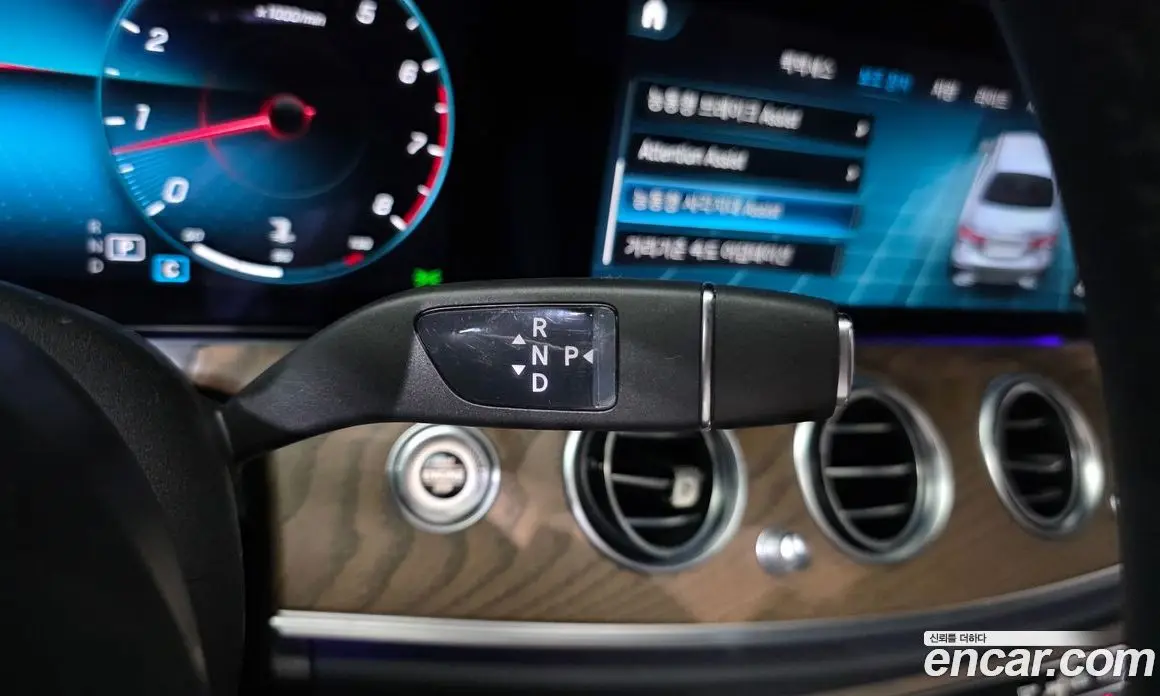 Mercedes-Benz E-Class 2022 2.0 автомат (гидро), фото 12 Mercedes-Benz E-Class 2022 2.0 автомат (гидро), фото 12