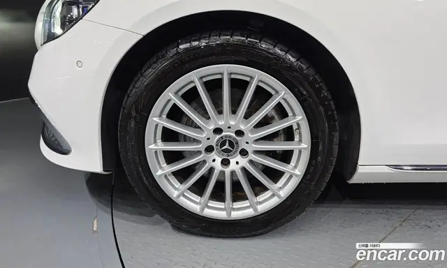 Mercedes-Benz E-Class 2022 2.0 автомат (гидро), миниатюра 5 Mercedes-Benz E-Class 2022 2.0 автомат (гидро), миниатюра 5