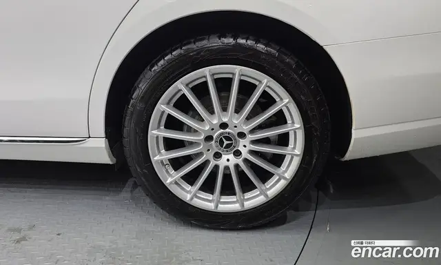 Mercedes-Benz E-Class 2022 2.0 автомат (гидро), миниатюра 7 Mercedes-Benz E-Class 2022 2.0 автомат (гидро), миниатюра 7