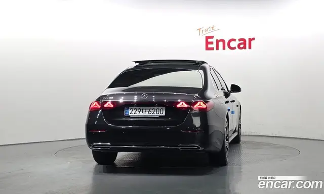 Mercedes-Benz E-Class 2024 2.0 автомат (гидро), миниатюра 4 Mercedes-Benz E-Class 2024 2.0 автомат (гидро), миниатюра 4