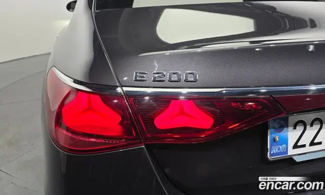 Mercedes-Benz E-Class 2024 2.0 автомат (гидро), миниатюра 9 Mercedes-Benz E-Class 2024 2.0 автомат (гидро), миниатюра 9