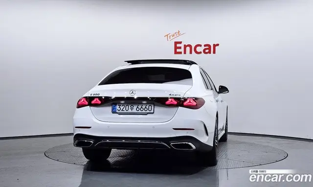 Mercedes-Benz E-Class 2025 2.0 автомат (гидро), миниатюра 4 Mercedes-Benz E-Class 2025 2.0 автомат (гидро), миниатюра 4