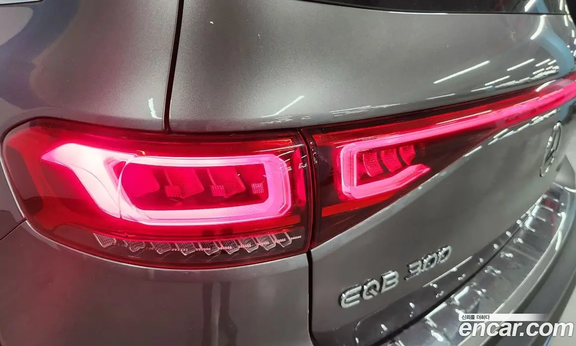 Mercedes-Benz EQB 2023 0.2 автомат (гидро), фото 12