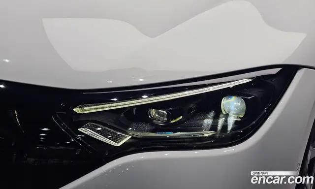 Mercedes-Benz EQE 2023 0.3 автомат (гидро), миниатюра 8 Mercedes-Benz EQE 2023 0.3 автомат (гидро), миниатюра 8