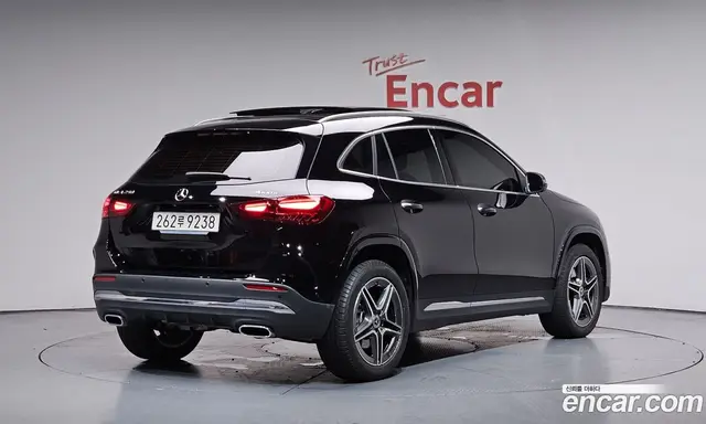 Mercedes-Benz GLA-Class 2025 2.0 автомат (гидро), миниатюра 1 Mercedes-Benz GLA-Class 2025 2.0 автомат (гидро), миниатюра 1