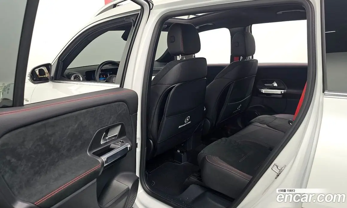 Mercedes-Benz GLB-Class 2024 2.0 автомат (гидро), фото 17