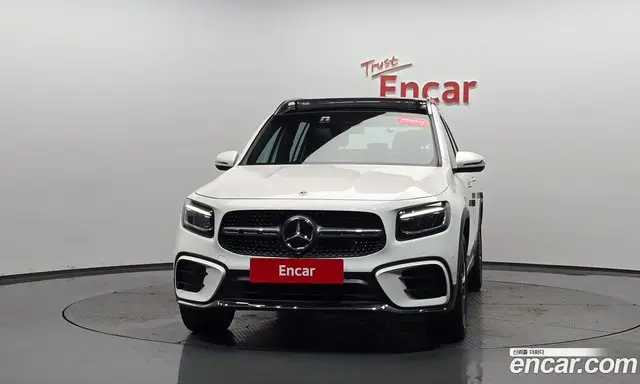 Mercedes-Benz GLB-Class 2025 2.0 автомат (гидро), миниатюра 2