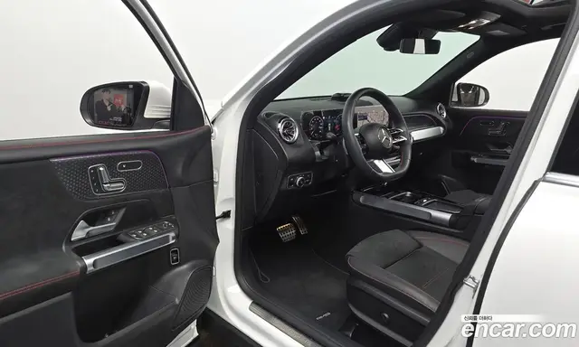 Mercedes-Benz GLB-Class 2025 2.0 автомат (гидро), миниатюра 12