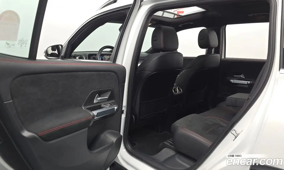 Mercedes-Benz GLB-Class 2025 2.0 автомат (гидро), фото 15