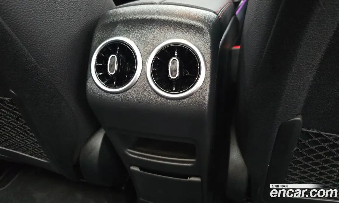 Mercedes-Benz GLB-Class 2025 2.0 автомат (гидро), фото 31