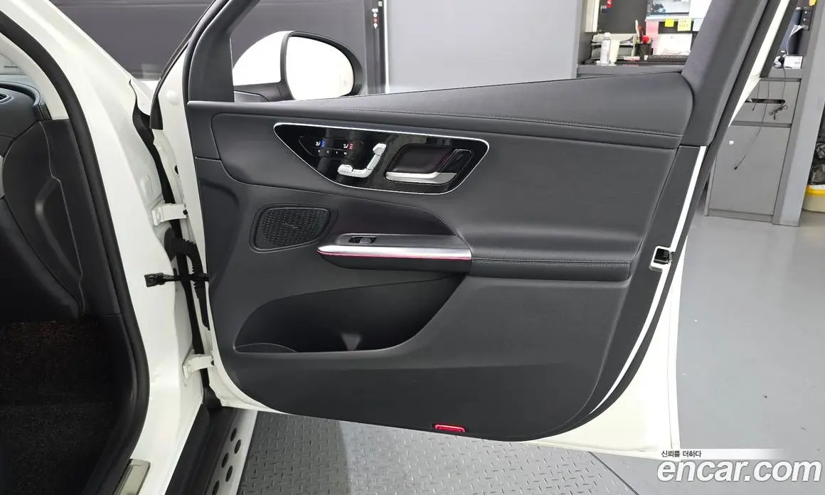 Mercedes-Benz GLC-Class 2023 2.0 автомат (гидро), фото 15 Mercedes-Benz GLC-Class 2023 2.0 автомат (гидро), фото 15