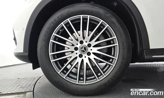 Mercedes-Benz GLC-Class 2023 2.0 автомат (гидро), миниатюра 5 Mercedes-Benz GLC-Class 2023 2.0 автомат (гидро), миниатюра 5