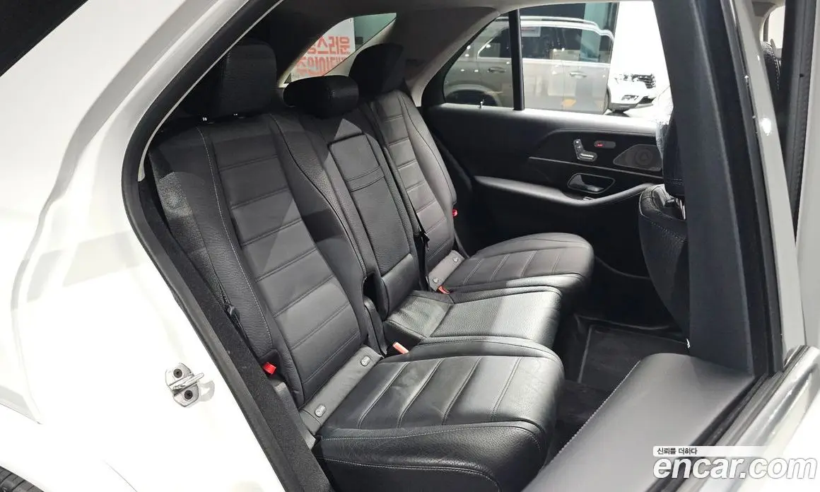 Mercedes-Benz GLE-Class 2023 3.0 автомат (гидро), фото 17 Mercedes-Benz GLE-Class 2023 3.0 автомат (гидро), фото 17