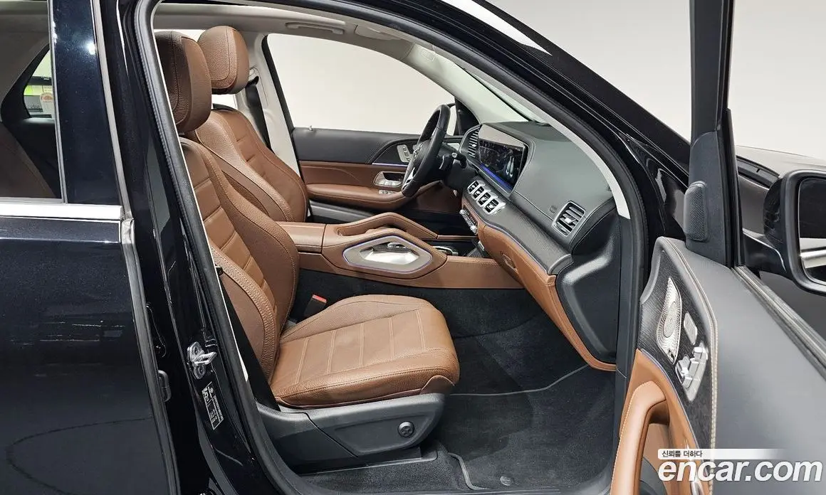 Mercedes-Benz GLE-Class 2025 3.0 автомат (гидро), фото 15 Mercedes-Benz GLE-Class 2025 3.0 автомат (гидро), фото 15