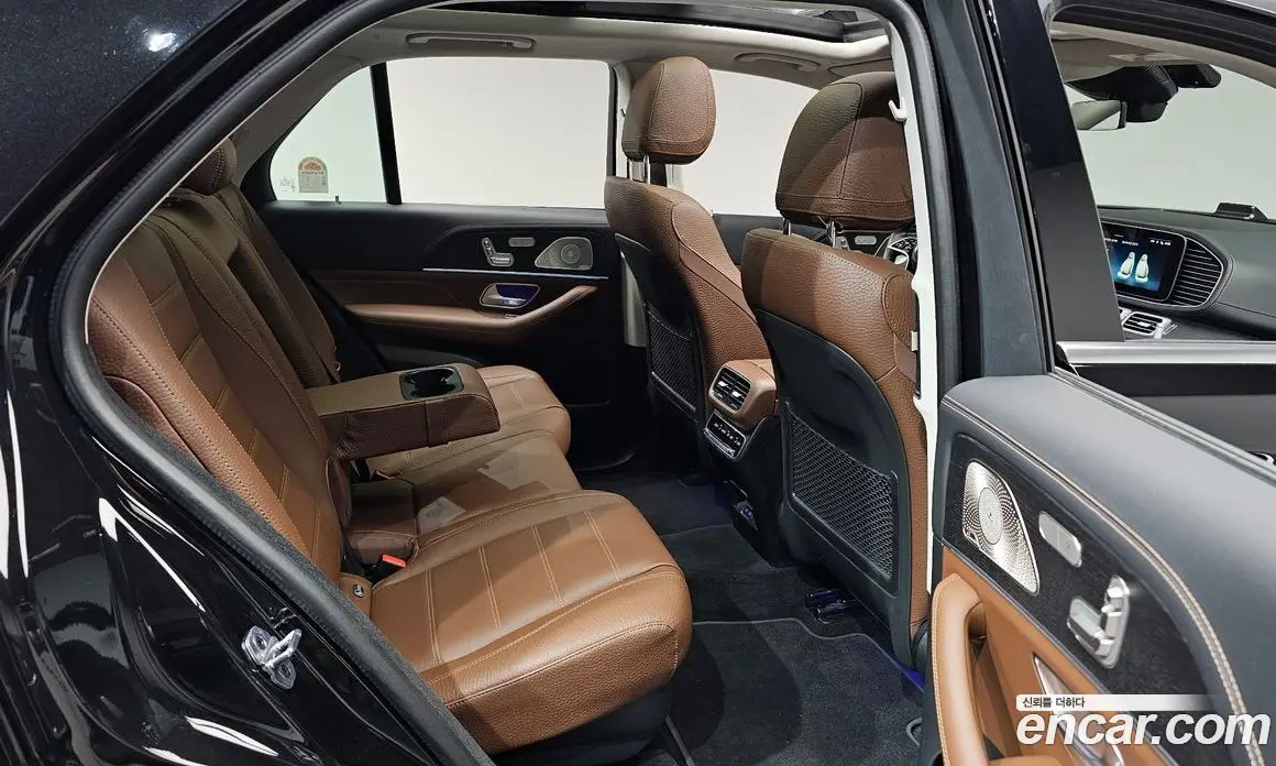 Mercedes-Benz GLE-Class 2025 3.0 автомат (гидро), фото 17 Mercedes-Benz GLE-Class 2025 3.0 автомат (гидро), фото 17