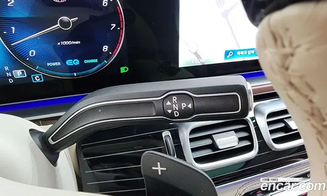 Mercedes-Benz GLS-Class 2023 4.0 автомат (гидро), миниатюра 12
