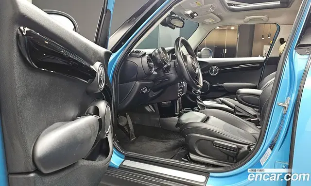 Mini Cooper 2015 1.5 автомат (гидро), миниатюра 10 Mini Cooper 2015 1.5 автомат (гидро), миниатюра 10