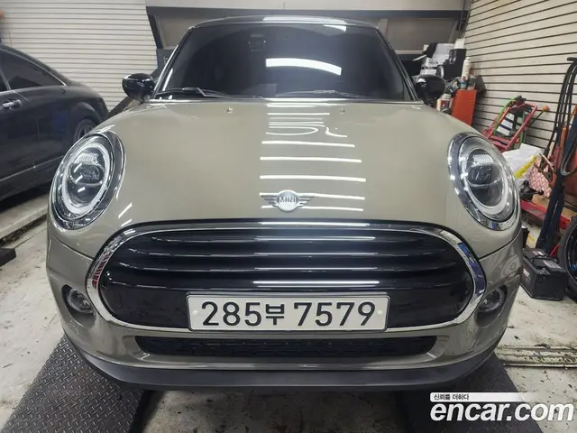 Mini Cooper 2020 1.5 автомат (гидро), миниатюра 2