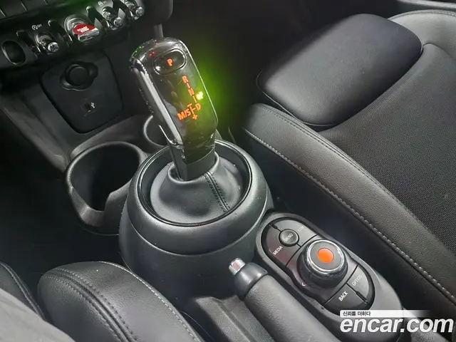 Mini Cooper 2020 1.5 автомат (гидро), миниатюра 8