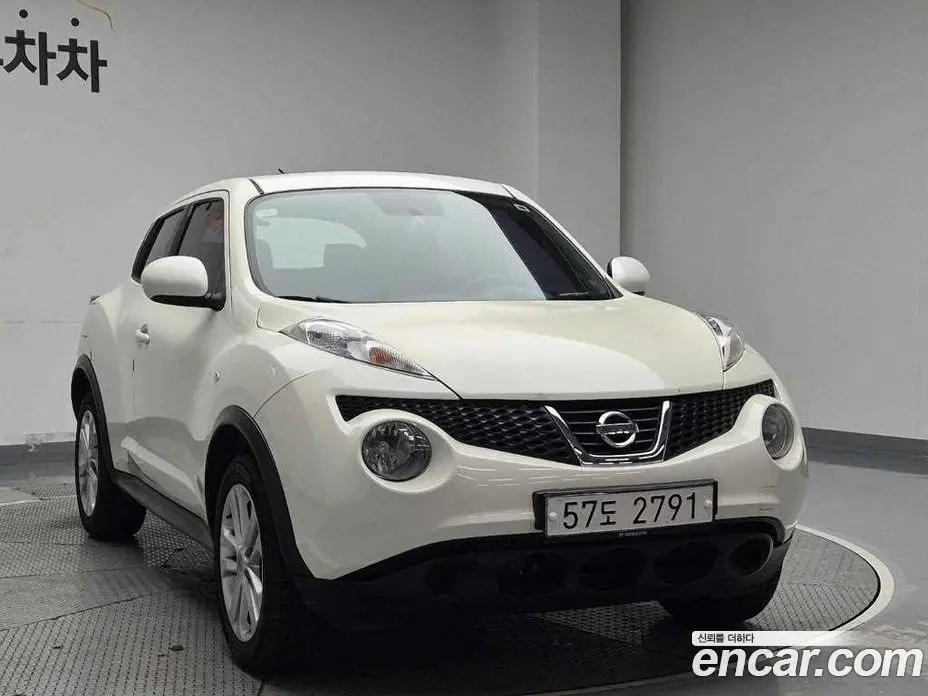 Nissan Juke 2013 1.6 автомат (гидро), фото 4 Nissan Juke 2013 1.6 автомат (гидро), фото 4