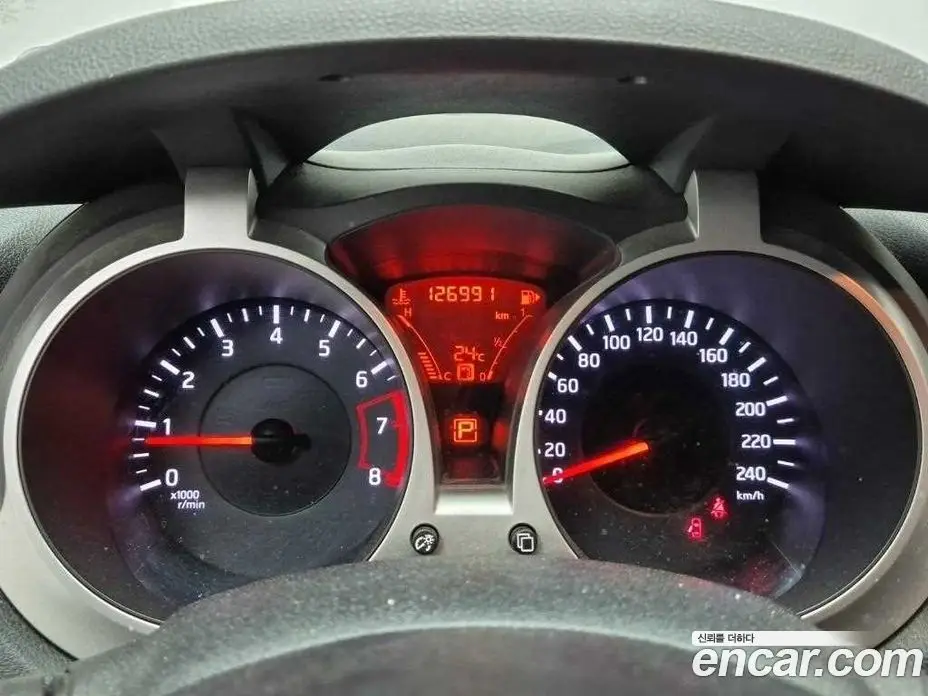 Nissan Juke 2013 1.6 автомат (гидро), фото 6 Nissan Juke 2013 1.6 автомат (гидро), фото 6