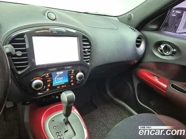 Nissan Juke 2013 1.6 автомат (гидро), миниатюра 10 Nissan Juke 2013 1.6 автомат (гидро), миниатюра 10