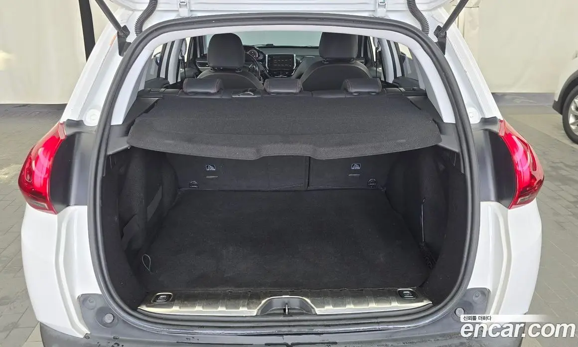 Peugeot 2008 2018 1.6 автомат (гидро), фото 20