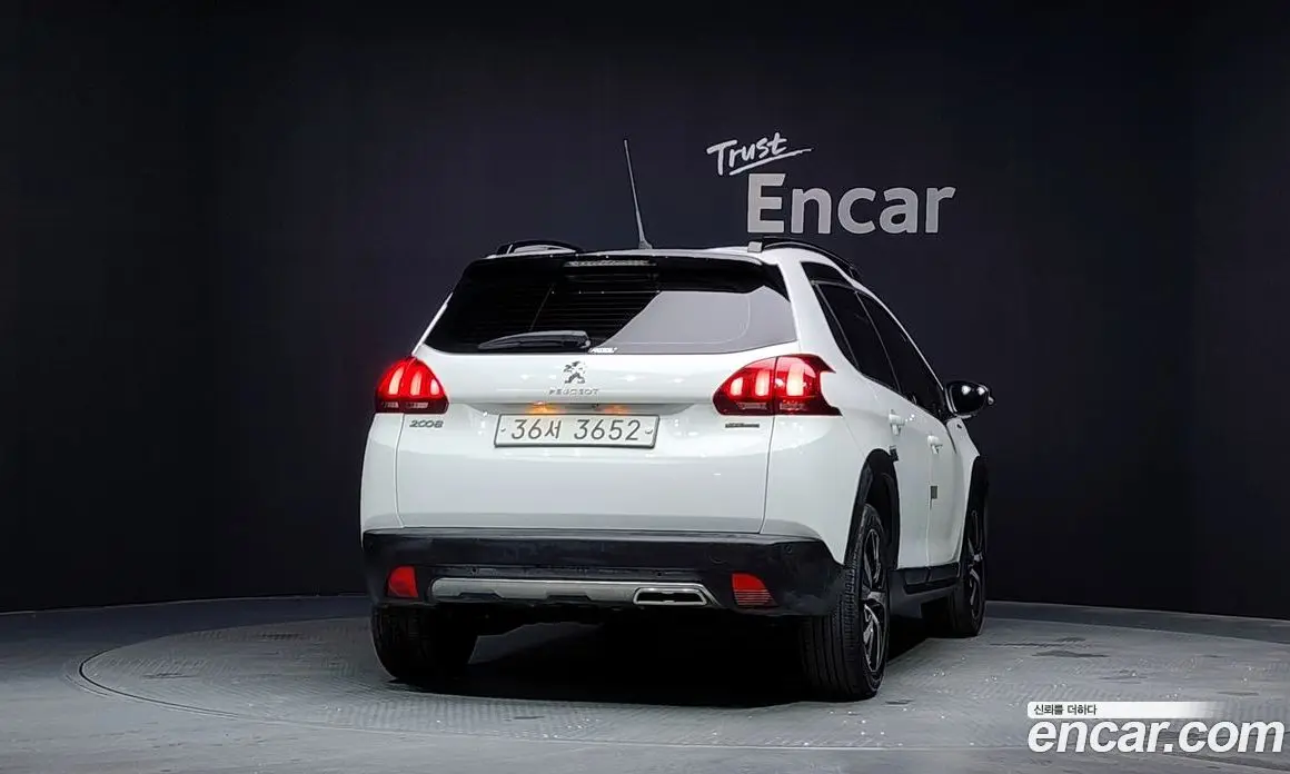 Peugeot 2008 2018 1.6 автомат (гидро), фото 4