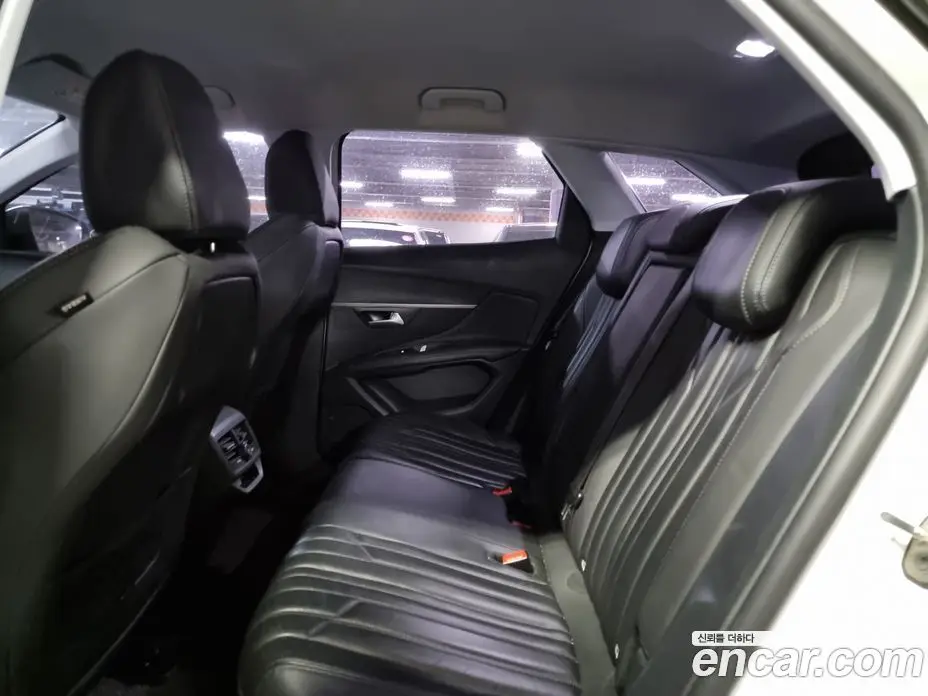 Peugeot 3008 2017 1.6 автомат (гидро), фото 11