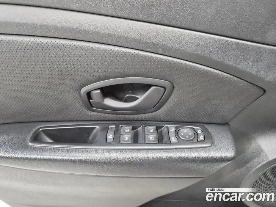 Renault (Samsung) SM3 2018 1.6 автомат (гидро), фото 10 Renault (Samsung) SM3 2018 1.6 автомат (гидро), фото 10