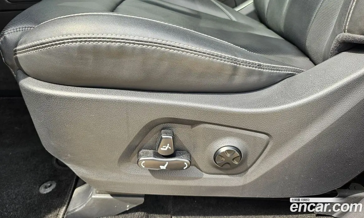 SsangYong Rexton 2019 2.2 автомат (гидро), фото 20 SsangYong Rexton 2019 2.2 автомат (гидро), фото 20