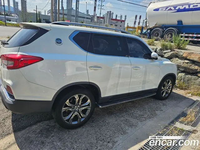 SsangYong Rexton 2019 2.2 автомат (гидро), миниатюра 2 SsangYong Rexton 2019 2.2 автомат (гидро), миниатюра 2