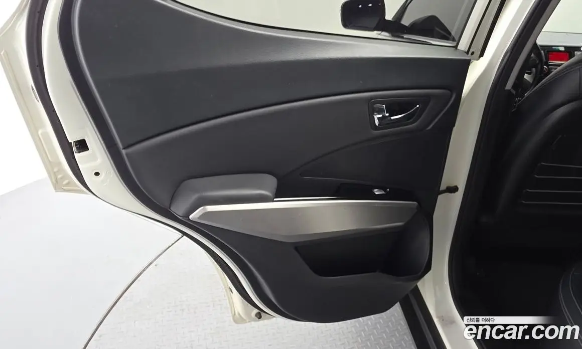 SsangYong TIBOLI 2015 1.6 автомат (гидро), фото 15