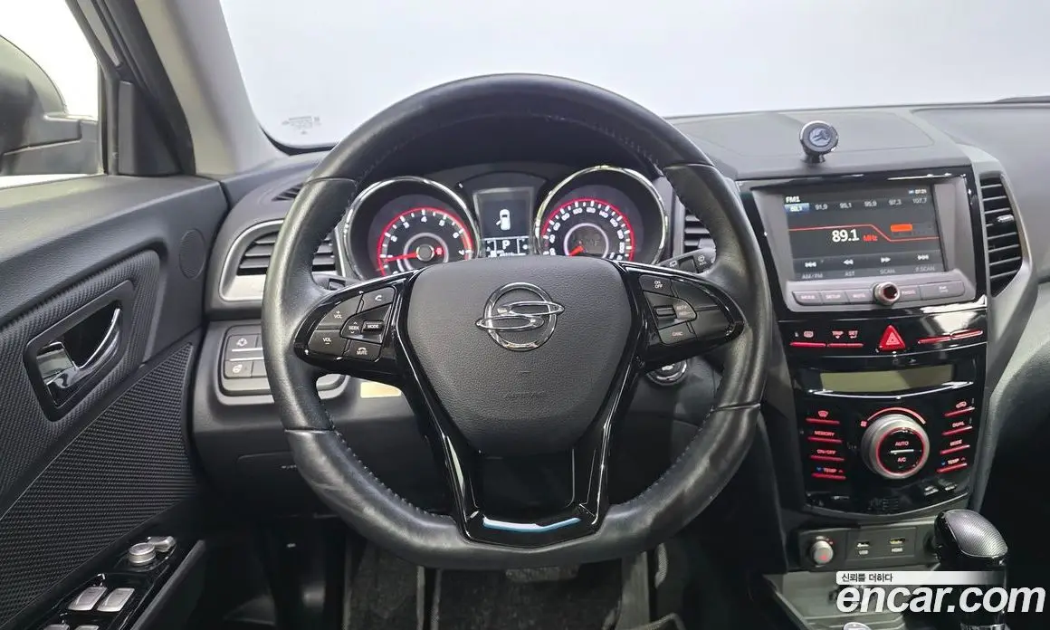 SsangYong TIBOLI 2016 1.6 автомат (гидро), фото 21