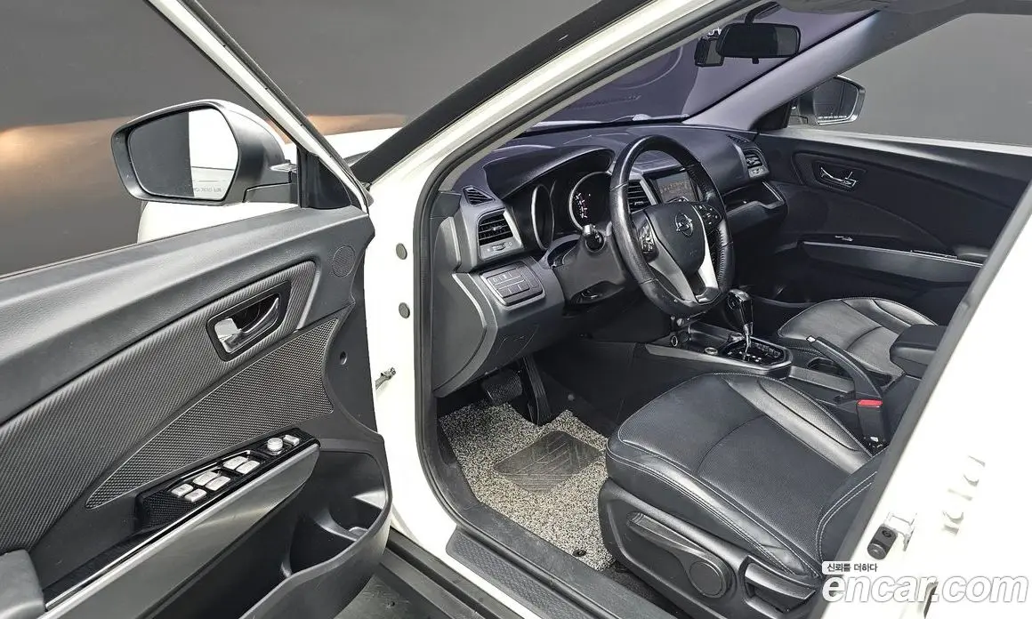 SsangYong TIBOLI 2017 1.6 автомат (гидро), фото 17 SsangYong TIBOLI 2017 1.6 автомат (гидро), фото 17