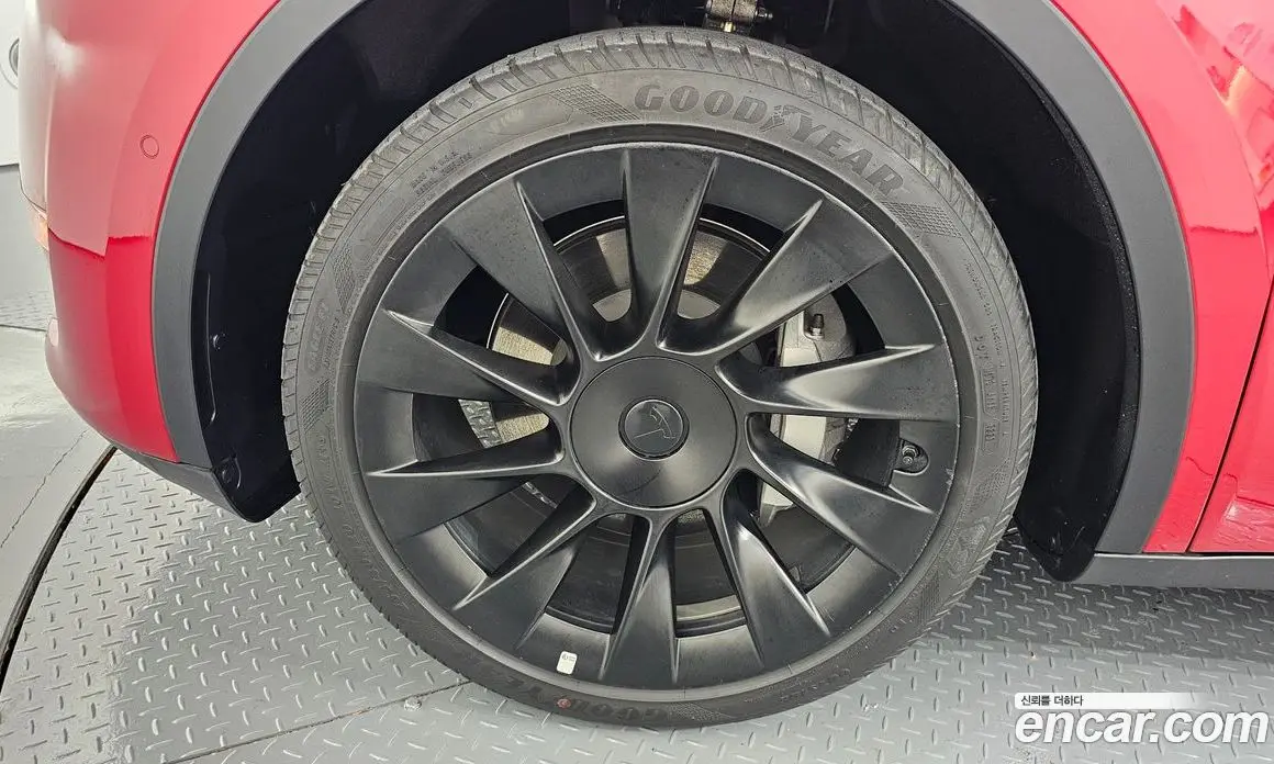 Tesla Model Y 2021 автомат (гидро), фото 4 Tesla Model Y 2021 автомат (гидро), фото 4